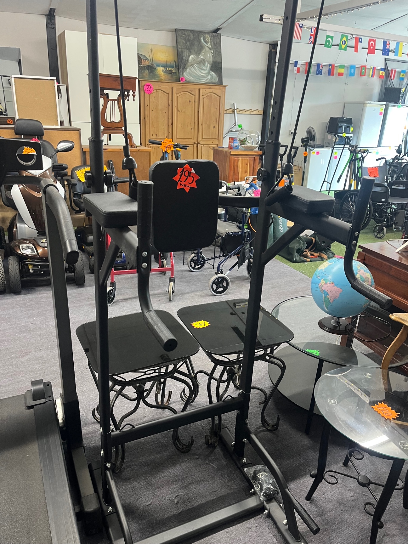 Power Tower — Pull Up & Dip Station