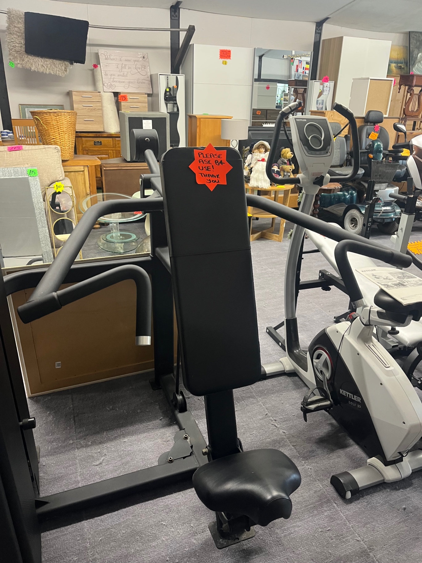 Commercial Shoulder Press Machine