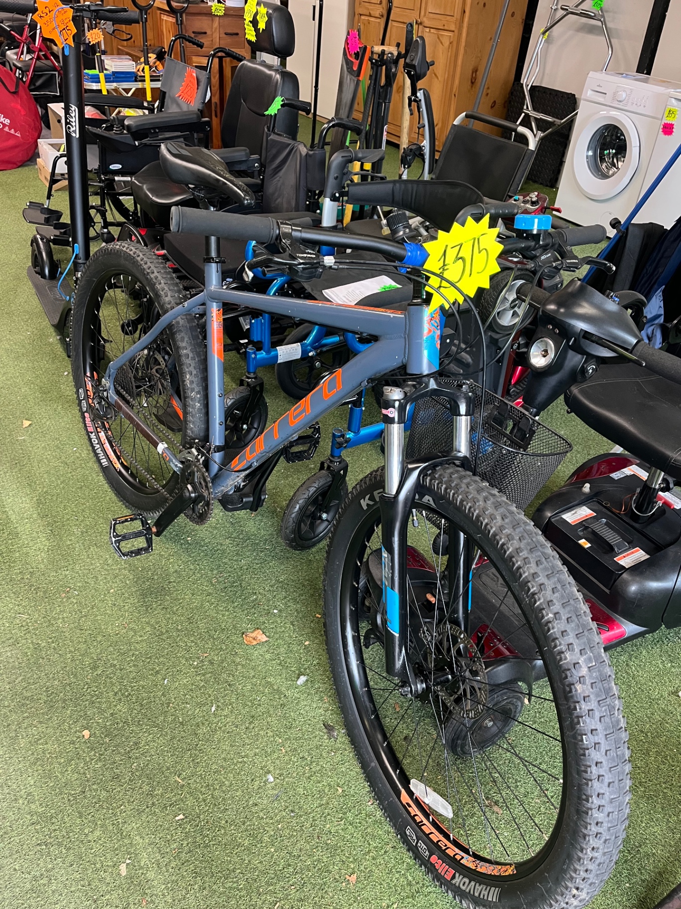 Carrera Mountain Bikes — Grey & Blue
