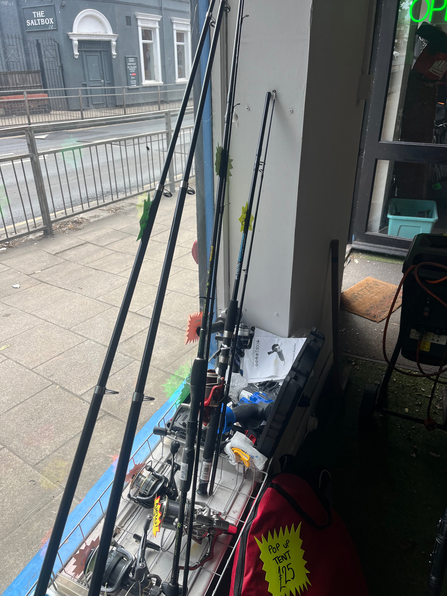 Carp Rods, Reels & Compact Tackle Setup